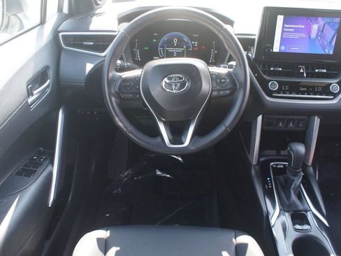 Used 2024 Toyota Corolla Cross AWD Hybrid w/ Convenience Package image 5