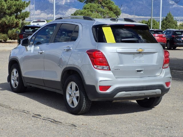 Used 2018 Chevrolet Trax LT w/ LT Convenience Package FWD image 4