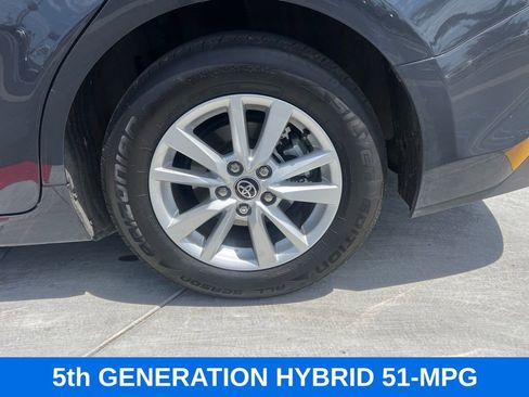 Used 2025 Toyota Camry LE FWD image 10