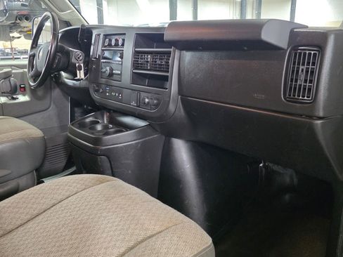 Used 2021 Chevrolet Express 2500 w/ Driver Convenience Package RWD image 21