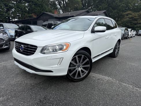 Used 2016 Volvo XC60 T5 Platinum image 1