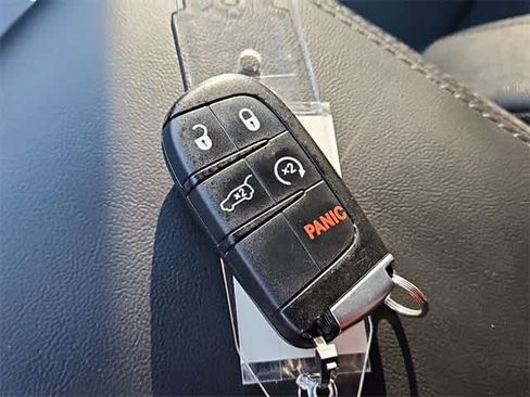 Used 2022 Jeep Grand Cherokee Limited image 35