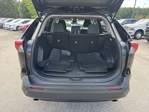 Used 2023 Toyota RAV4 XLE FWD image 18