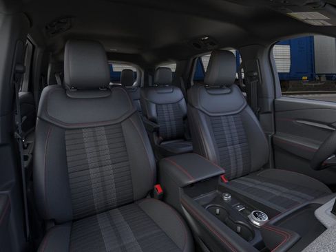 New 2026 Ford Explorer ST-Line w/ ST-Line Street Pack image 33