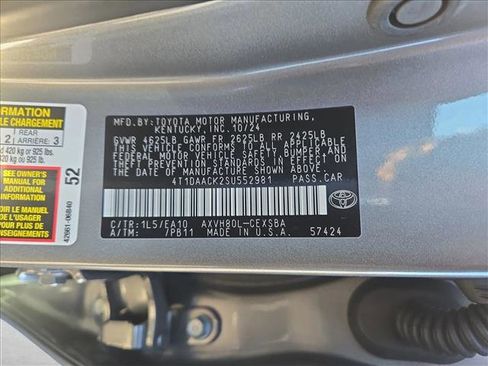 Used 2025 Toyota Camry SE image 25