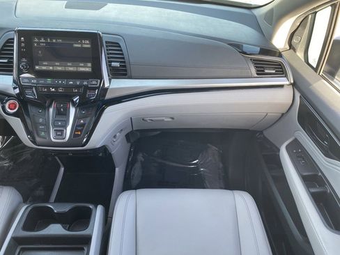 Certified 2024 Honda Odyssey Touring image 19