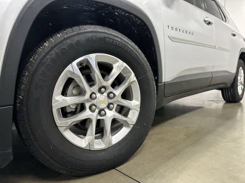 Used 2018 Chevrolet Traverse LT FWD image 28