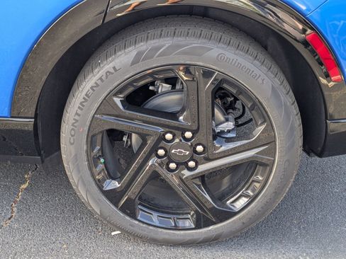 New 2026 Chevrolet Equinox EV RS FWD image 12