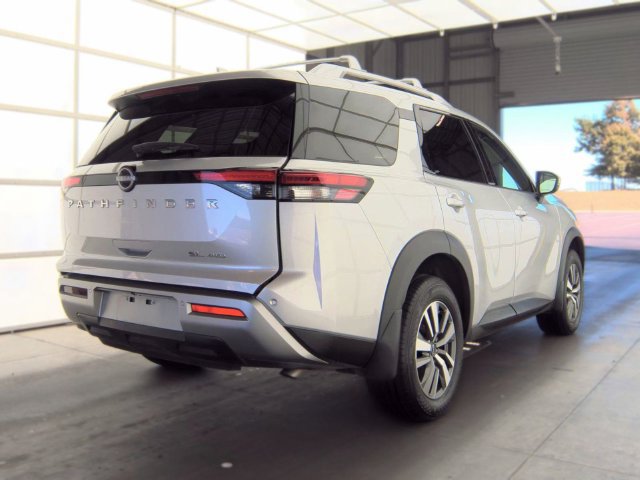 Certified 2025 Nissan Pathfinder SL AWD/4WD image 10