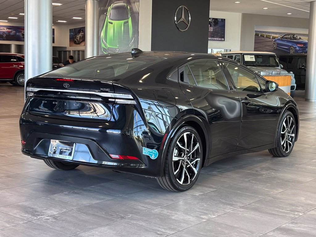 Used 2024 Toyota Prius Prime FWD image 4