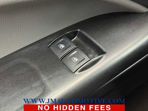 Used 2018 Chevrolet Colorado W/T image 36