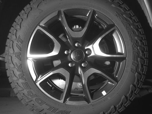 Used 2025 Jeep Compass Trailhawk AWD/4WD image 15