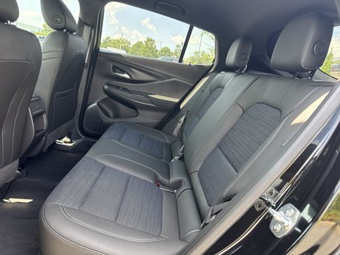 Used 2025 Buick Envista Preferred w/ Convenience I Package FWD image 28