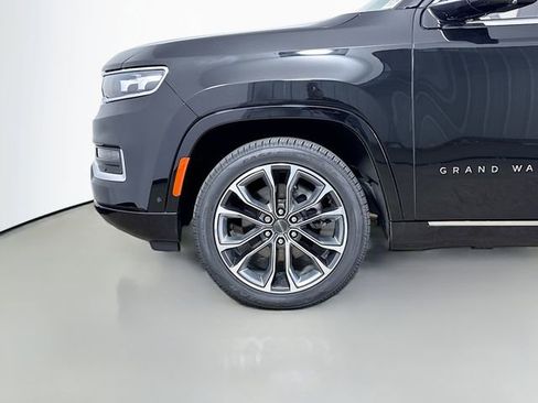 Used 2023 Jeep Grand Wagoneer L Series III w/ Rear Seat Video Group 1 AWD/4WD image 35