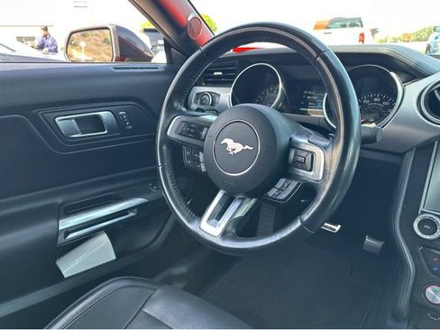 Used 2021 Ford Mustang GT Premium w/ Black Accent Package RWD image 17