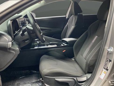 Certified 2023 Hyundai Elantra SEL FWD image 9