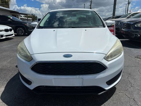 Used 2015 Ford Focus SE FWD image 4