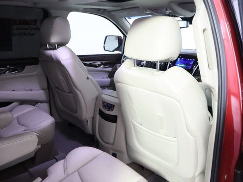 Used 2017 Cadillac Escalade ESV Premium Luxury AWD/4WD image 51