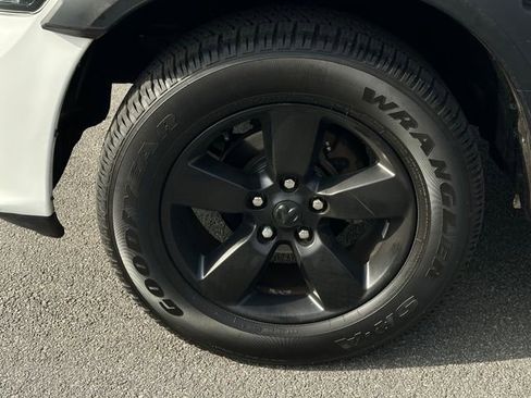 Used 2018 RAM 1500 Express image 11