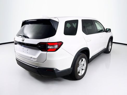 Certified 2024 Honda Pilot LX image 30