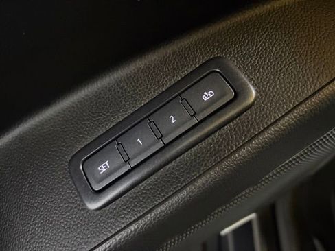 Used 2020 GMC Yukon Denali w/ Open Road Package AWD/4WD image 38
