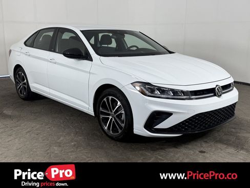 Used 2025 Volkswagen Jetta Sport FWD image 1