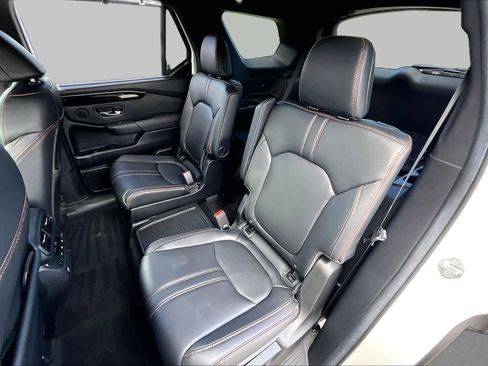Used 2025 Honda Pilot TrailSport image 19