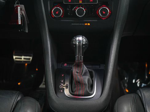 Used 2014 Volkswagen GTI Driver's Edition FWD image 17