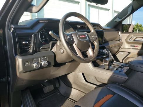 Used 2024 GMC Sierra 1500 AT4 w/ Technology Package AWD/4WD image 20