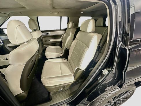 Used 2025 Hyundai Santa Fe Calligraphy FWD image 30
