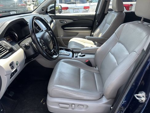 Used 2016 Honda Pilot Touring image 11