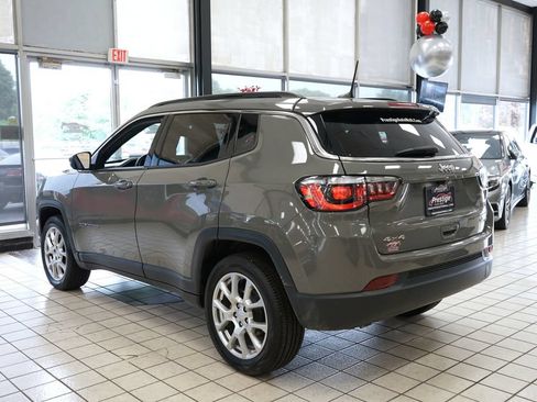 Used 2023 Jeep Compass Latitude AWD/4WD image 4
