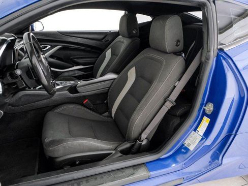 Used 2021 Chevrolet Camaro LT w/ Technology Package RWD image 29