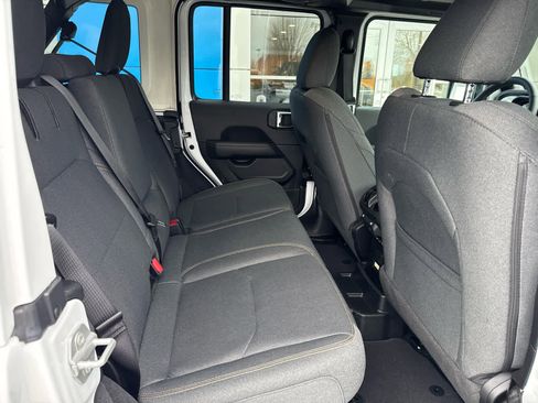 Used 2025 Jeep Wrangler Sahara w/ Safety Group image 5