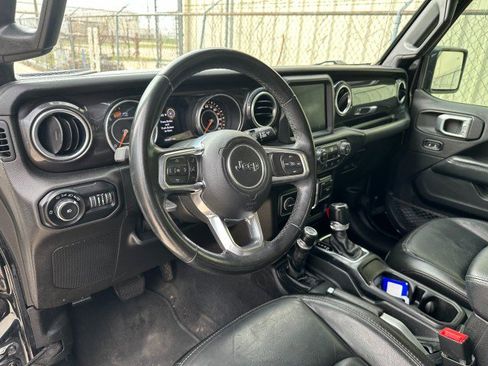 Used 2020 Jeep Wrangler Unlimited Sahara AWD/4WD image 14