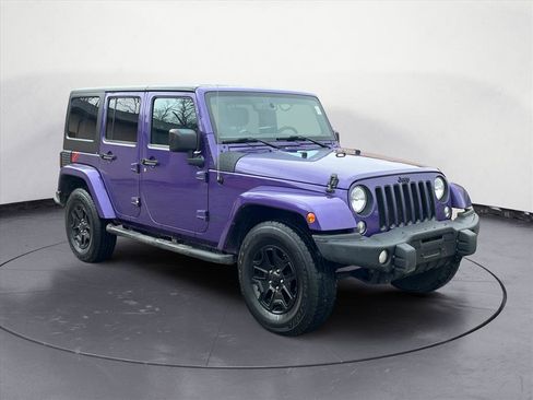 Used 2016 Jeep Wrangler Unlimited Sahara image 8