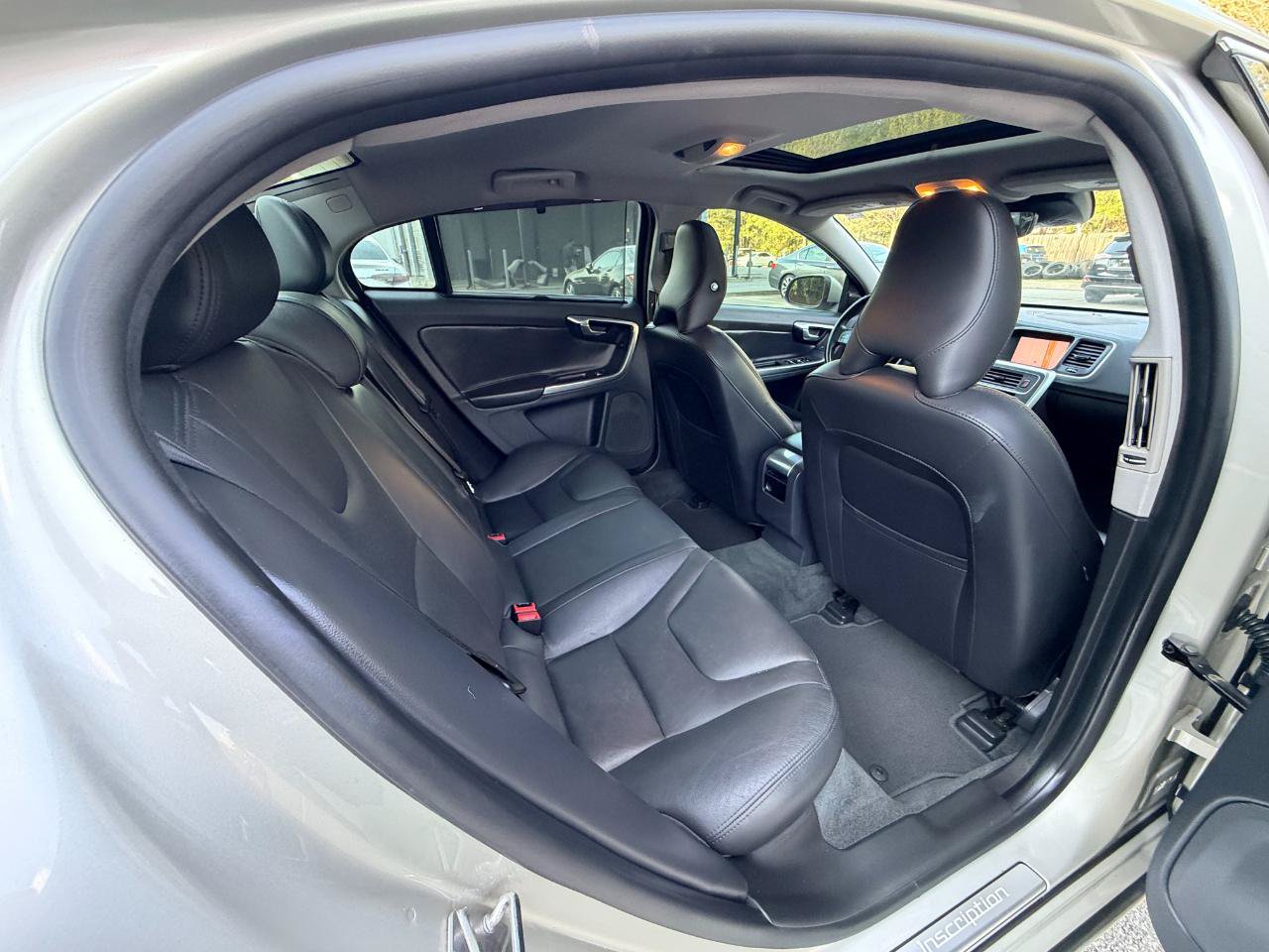 Used 2018 Volvo S60 T5 Inscription AWD/4WD image 12