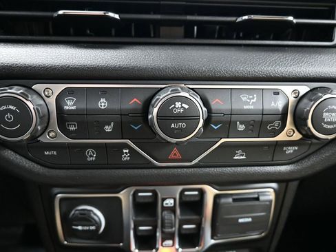New 2026 Jeep Gladiator Willys AWD/4WD image 22