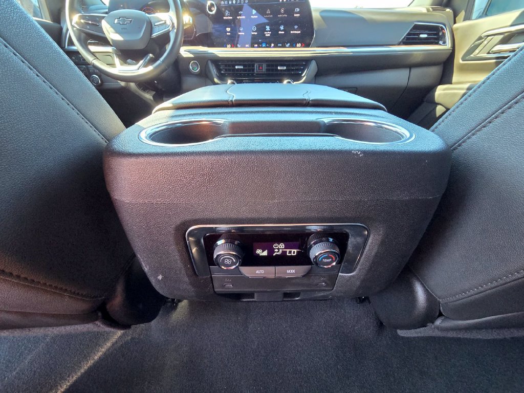 Used 2025 Chevrolet Tahoe Z71 AWD/4WD image 31