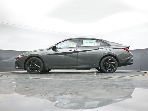 New 2026 Hyundai Elantra Sport image 11