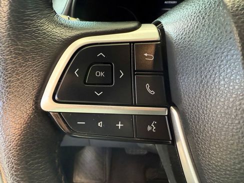 Used 2023 Toyota Sienna XLE image 15