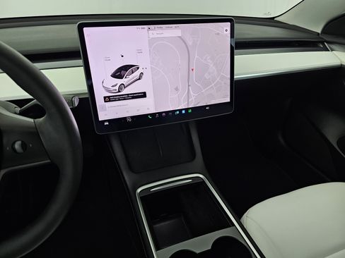 Used 2021 Tesla Model 3 Standard Range Plus image 31