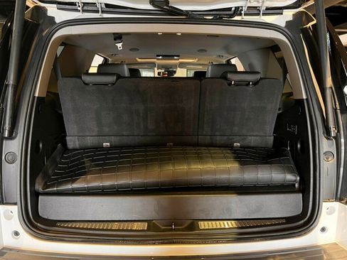 Used 2020 GMC Yukon SLT w/ Premium Edition image 26