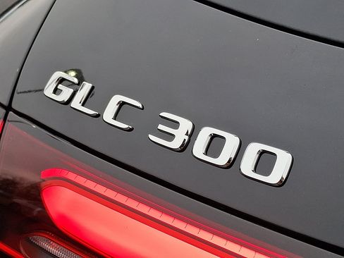 Used 2026 Mercedes-Benz GLC 300 GLC 300 image 23