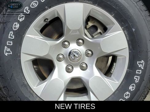 Used 2024 RAM 1500 Big Horn image 10