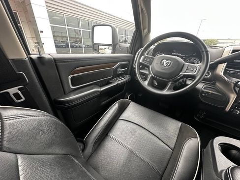 Used 2024 RAM 2500 Laramie AWD/4WD image 12
