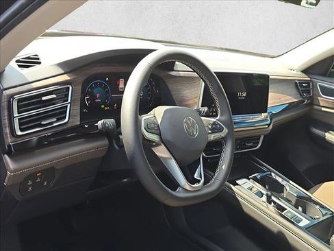 New 2026 Volkswagen Atlas SEL AWD/4WD image 8