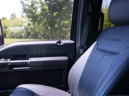Used 2015 Ford F250 Platinum w/ FX4 Off-Road Package AWD/4WD image 35