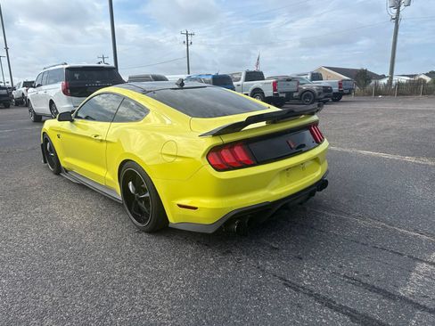 Used 2021 Ford Mustang GT Premium w/ Equipment Group 401A RWD image 5