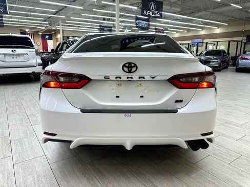 Used 2023 Toyota Camry SE image 8